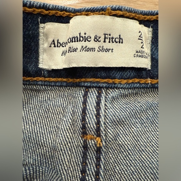 Abercrombie & Fitch High Rise Mom Shorts Size 2/26 - Picture 2 of 3